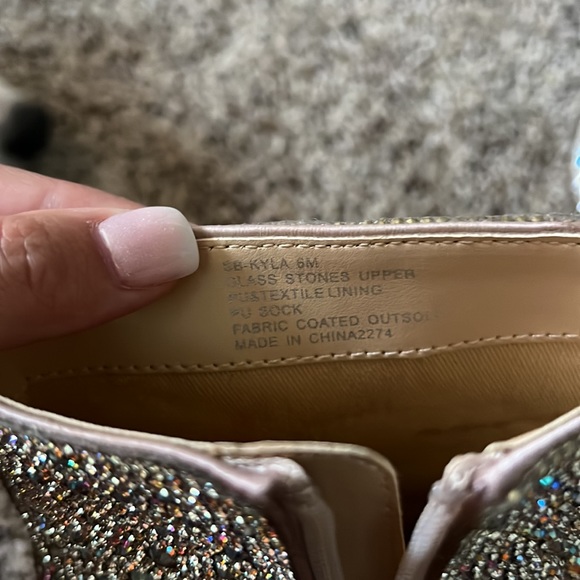 Betsey Johnson Kyla Bootie size 6 - Picture 5 of 6